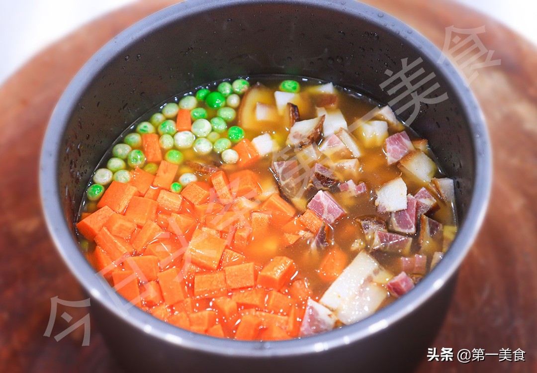 电饭煲懒人焖饭（分享4道电饭锅版懒人焖饭）