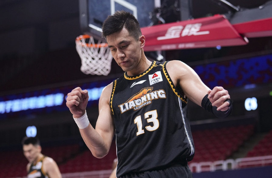 辽宁男篮18年夺冠最有价值球员(郭艾伦从辽宁赚走可不止顶薪,加奖金有