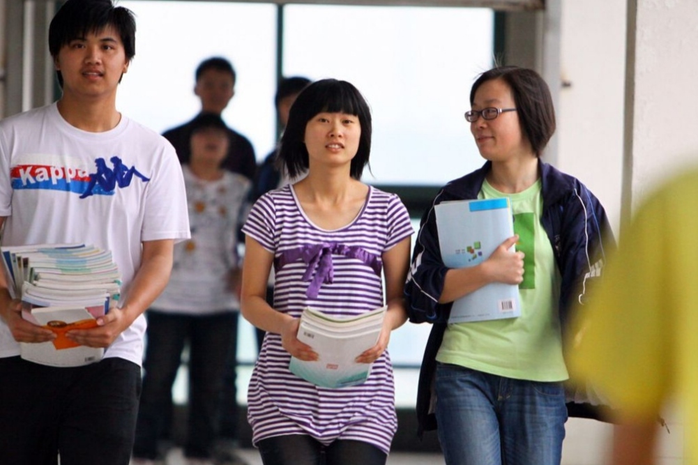 同样上3年初中，一个学生住校、一个学生走读，中考成绩差距明显