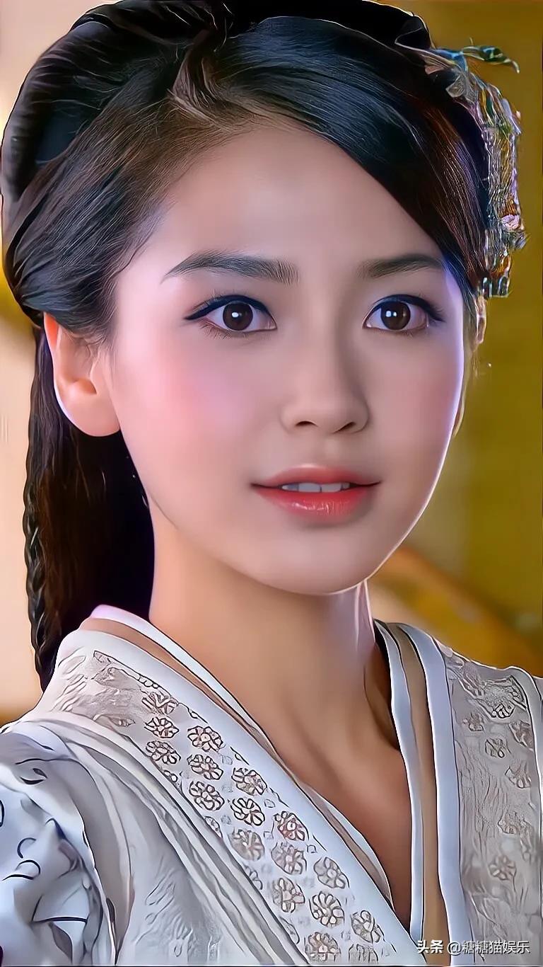 当杨颖遇到杨蓉时，两大女神谁更美一筹？