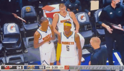 nba球星因为什么大家（盘点NBA三大冲突事件，詹姆斯肘击斯图尔特，约基奇请黑帮出面）