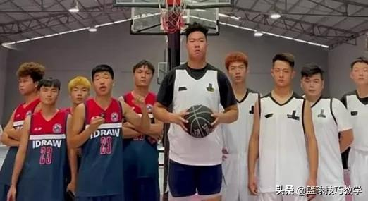 吴勇豪为什么打不了nba(为何放弃职业篮球？吴勇豪终于回应了)