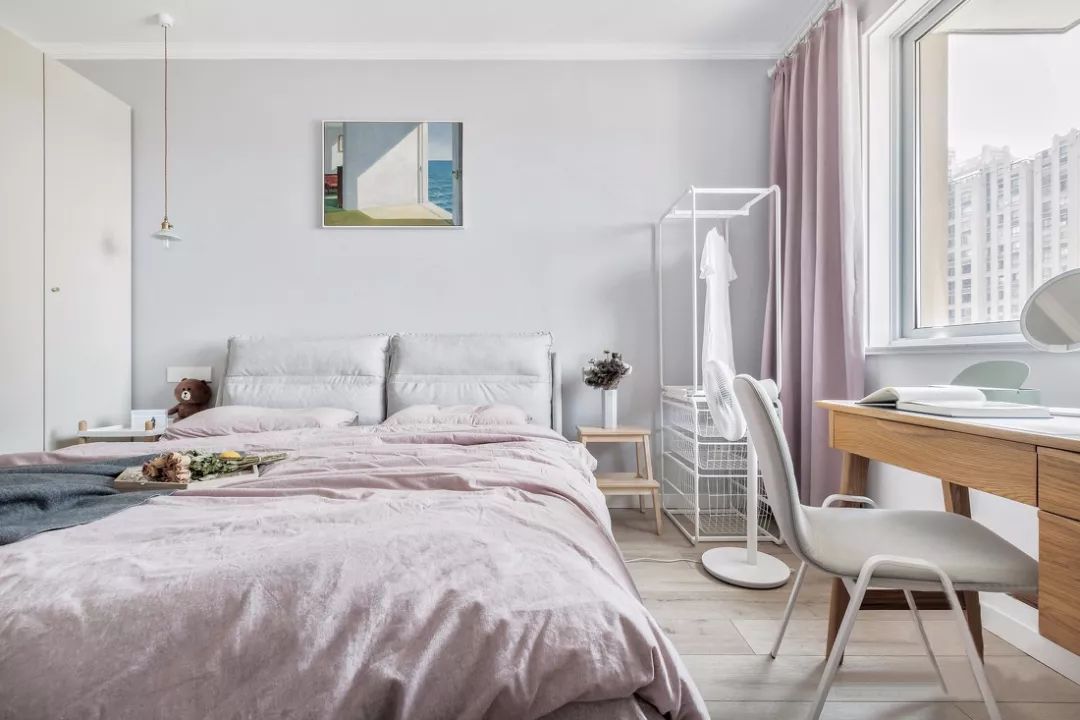 78平北欧风小户型二居室，白、灰与木构造出一个轻松舒适的窝