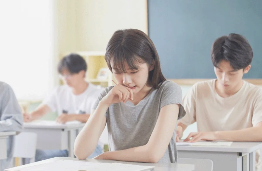 “高考成绩”和“模考成绩”差多少？985学长谈经验，学生要有数