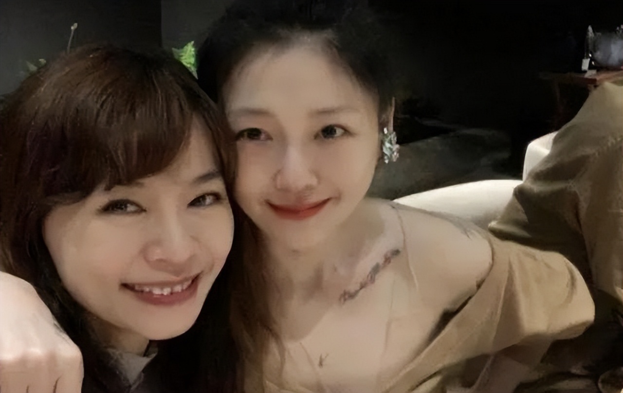 大S，依旧是美美的“美容大王”