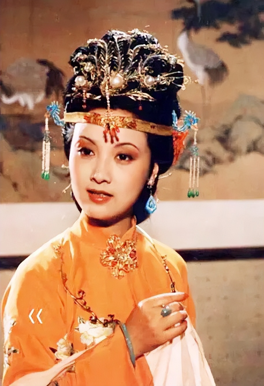 未嫁宝钗、无子熙凤、多病黛玉，红楼35年，演员竟都活成了剧中人