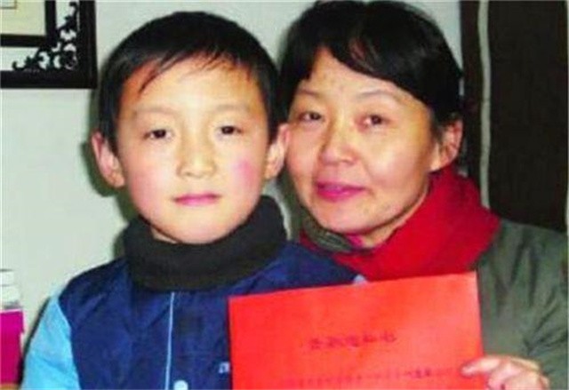 当年，那个被特招入伍，学费由国家承担的8岁特种兵，后来怎样了