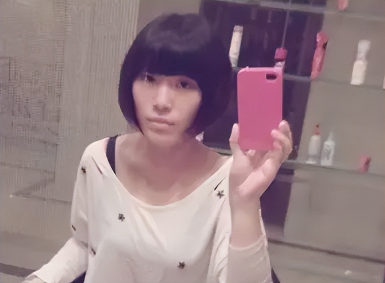 歌比人红的龙套小角色，喜剧天赋不输黄渤，却天妒英才遗憾早逝