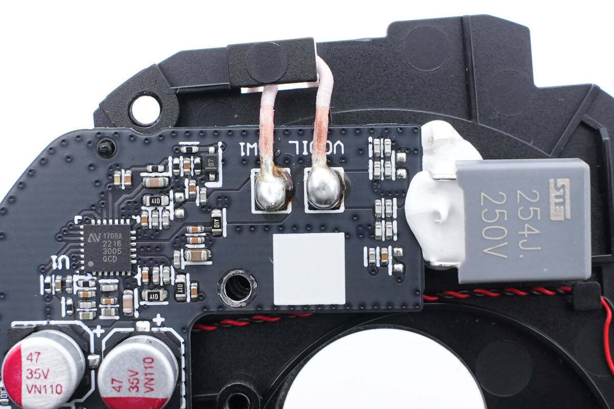 149值不值得买?替k60 pro用户验验货,红米新款30w无线充电器拆解