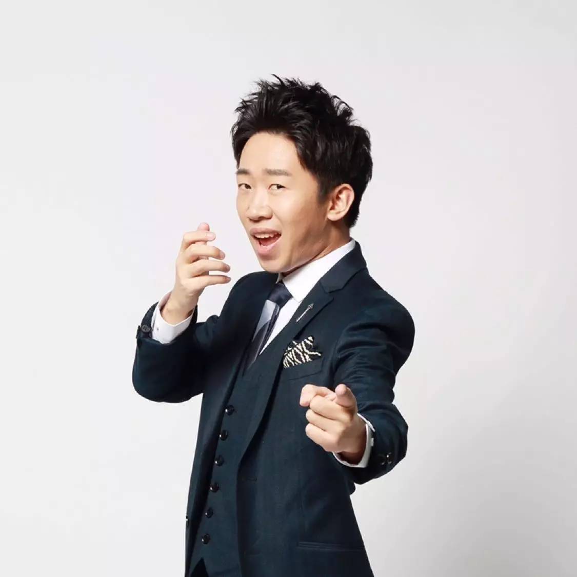 杨迪有多精明?和女友有夫妻之实16年却不娶,网友:算盘打的真响