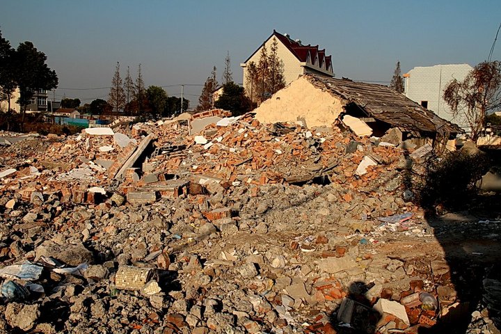 拆迁解读：村委会以村民自治实施强拆，到底有没有法律依据？