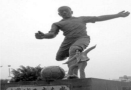 中国男足夺冠是几几年的(中国足球历史上最辉煌的时期究竟有多强)