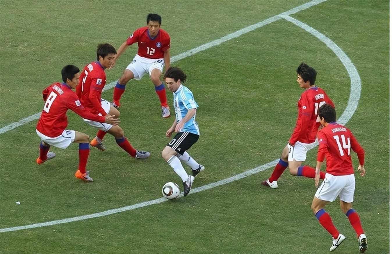 【足球】2010世界杯-阿根廷的两代球王