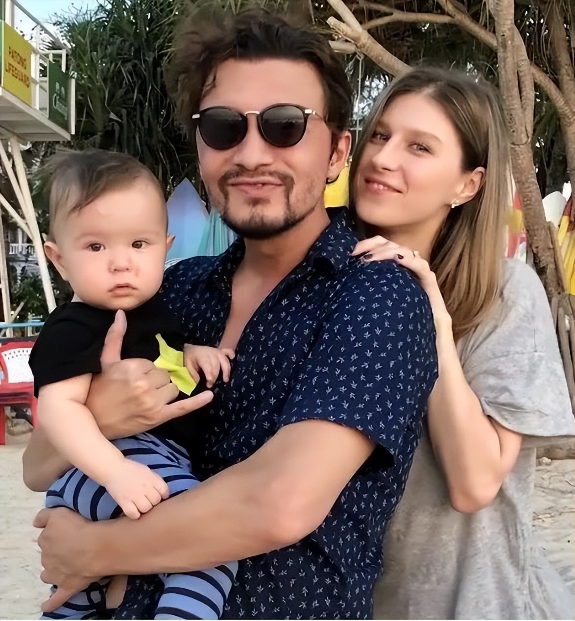 谢晖老婆是俄罗斯(47岁谢晖回上海老家!