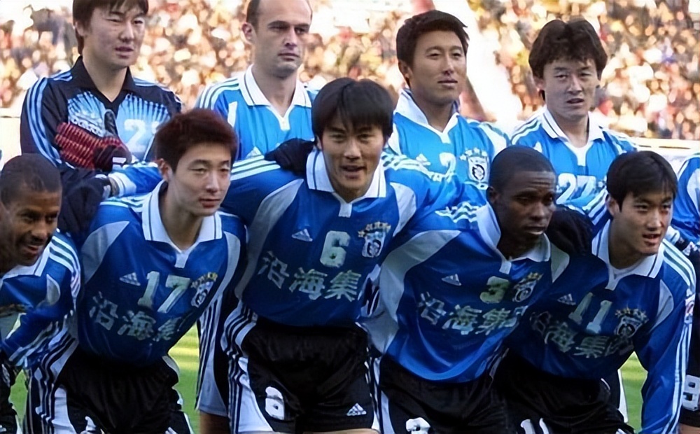 教练:科萨诺维奇28场 17胜 6平 5负 积57分2002赛季 冠军:大连实德