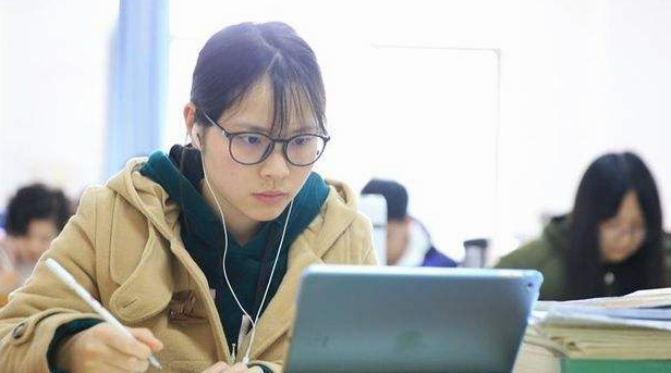 “抱歉，只有博士享受140万安家费”，低学历的廉价，无处不在