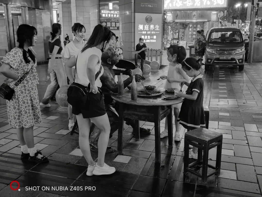 努比亚Z40S Pro测评：一款直屏爱好者应该关注的旗舰