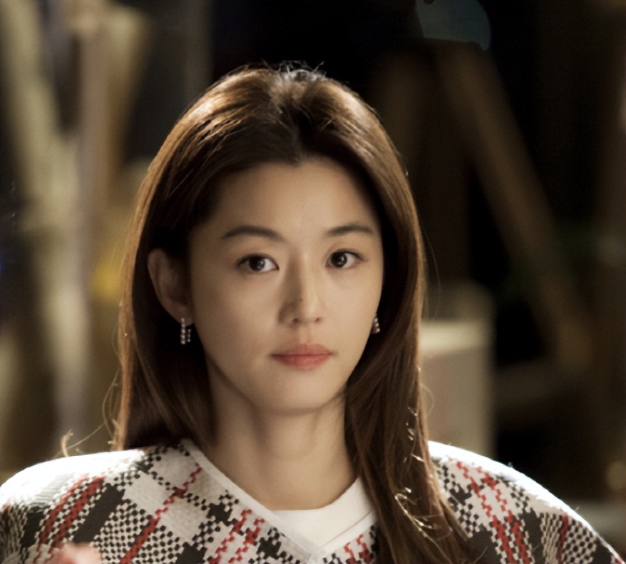 是2013年上映的一部韩国科幻喜剧爱情电视剧,金秀贤和全智贤