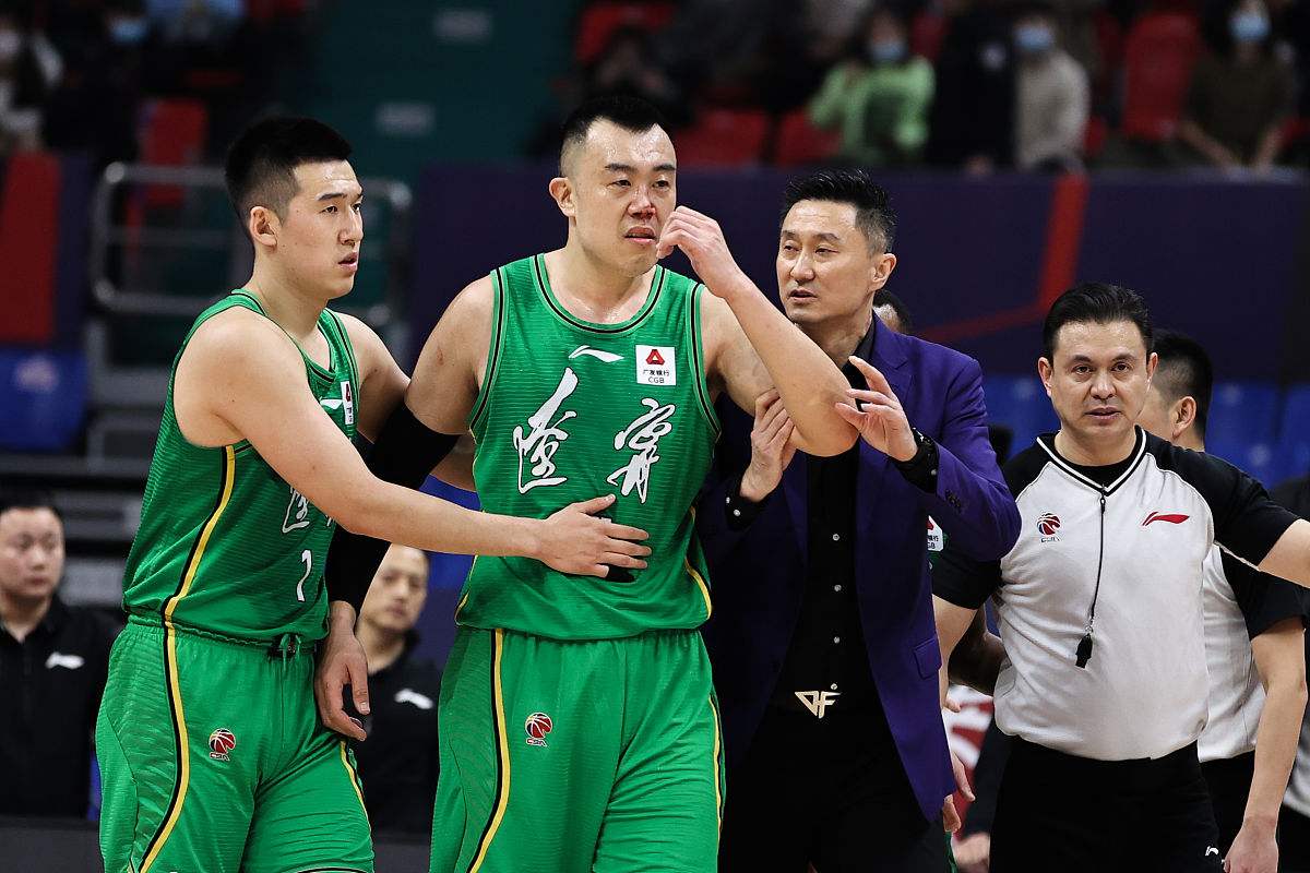 辽宁队3-0横扫广东队,著名篮球评论员杨毅放言:辽宁队没有短板