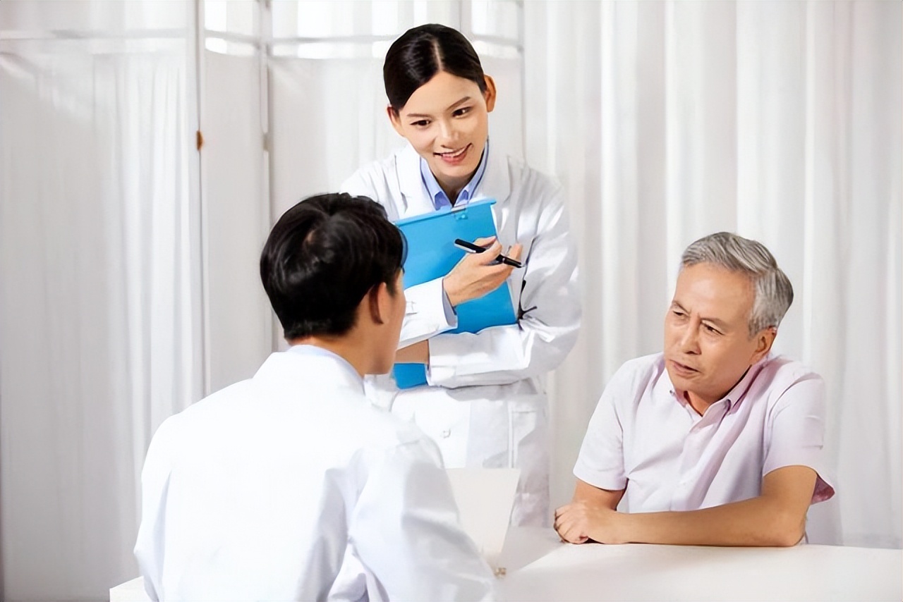 为何人到50岁，病症就增多了？医生：建议50岁后，坚持做好5件事