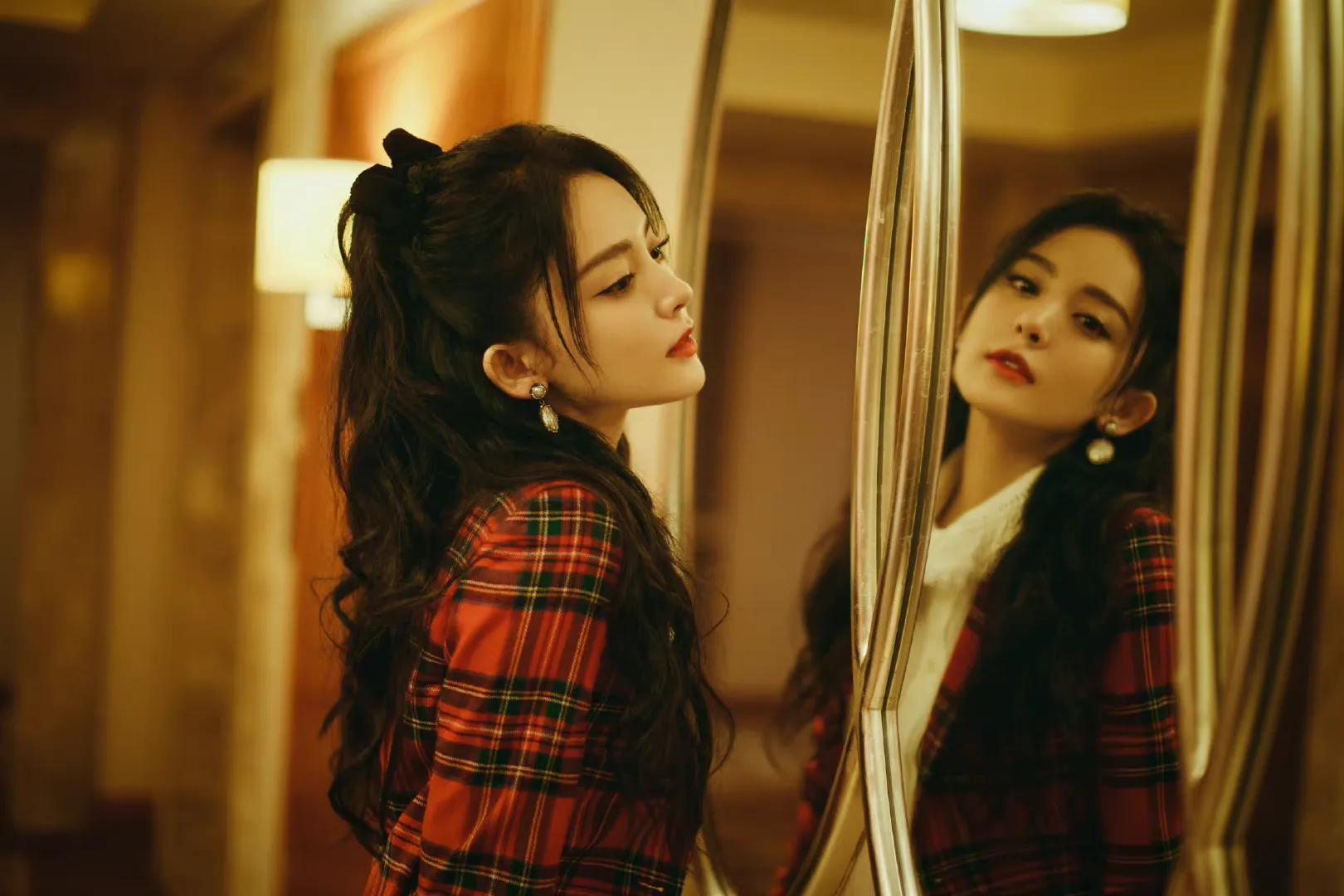 古力娜扎近期穿搭