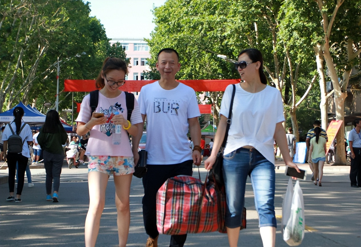 北方孩子去南方上大学（当北方学生去南方读大学）