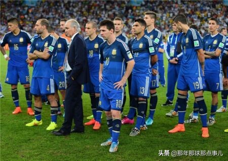 足球最有荣誉的是什么奖杯（足球殿堂的最高荣誉，为什么一定就是大力神杯？）