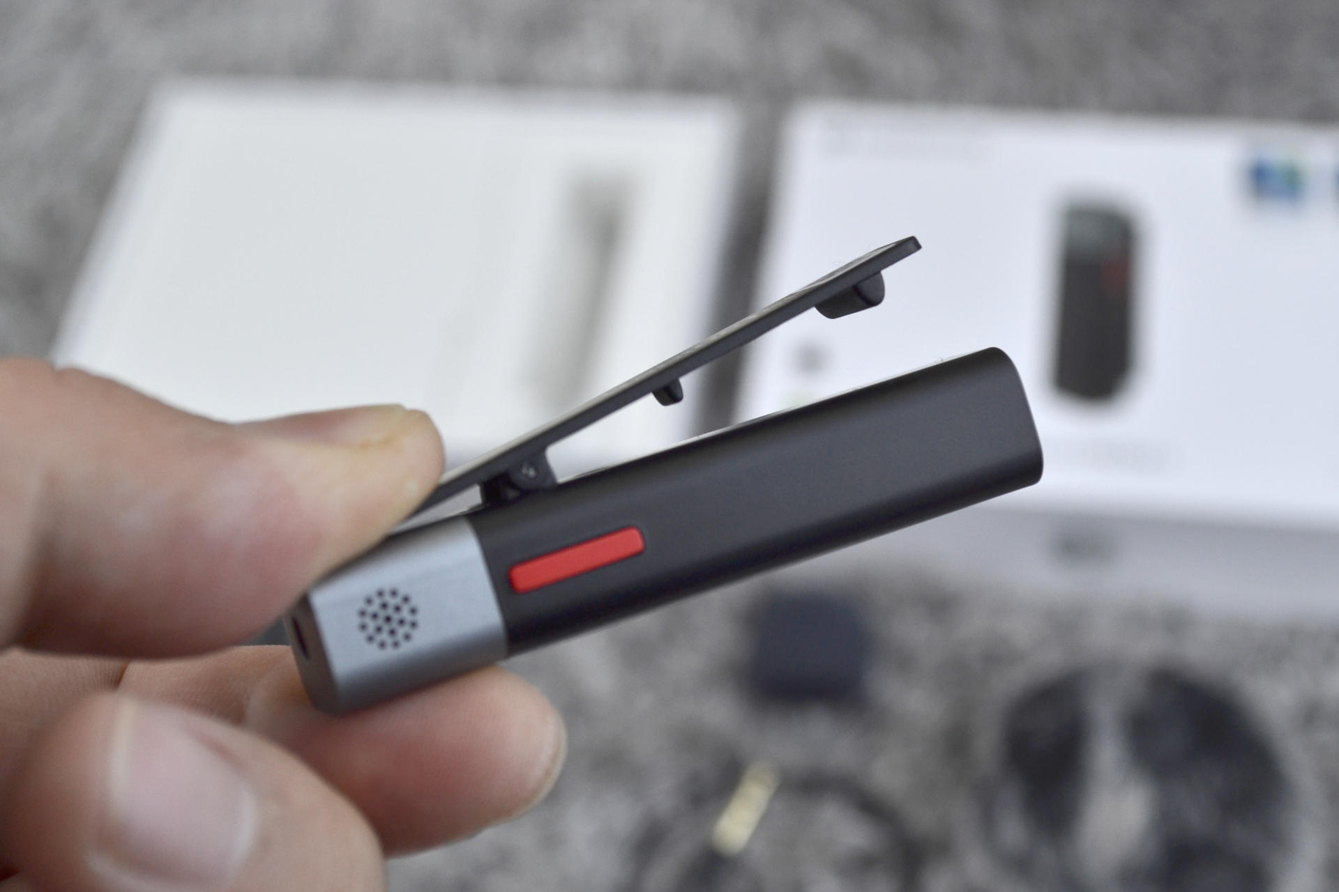 做最棒的VLOG 来试试塞宾智麦无线蓝牙麦克风