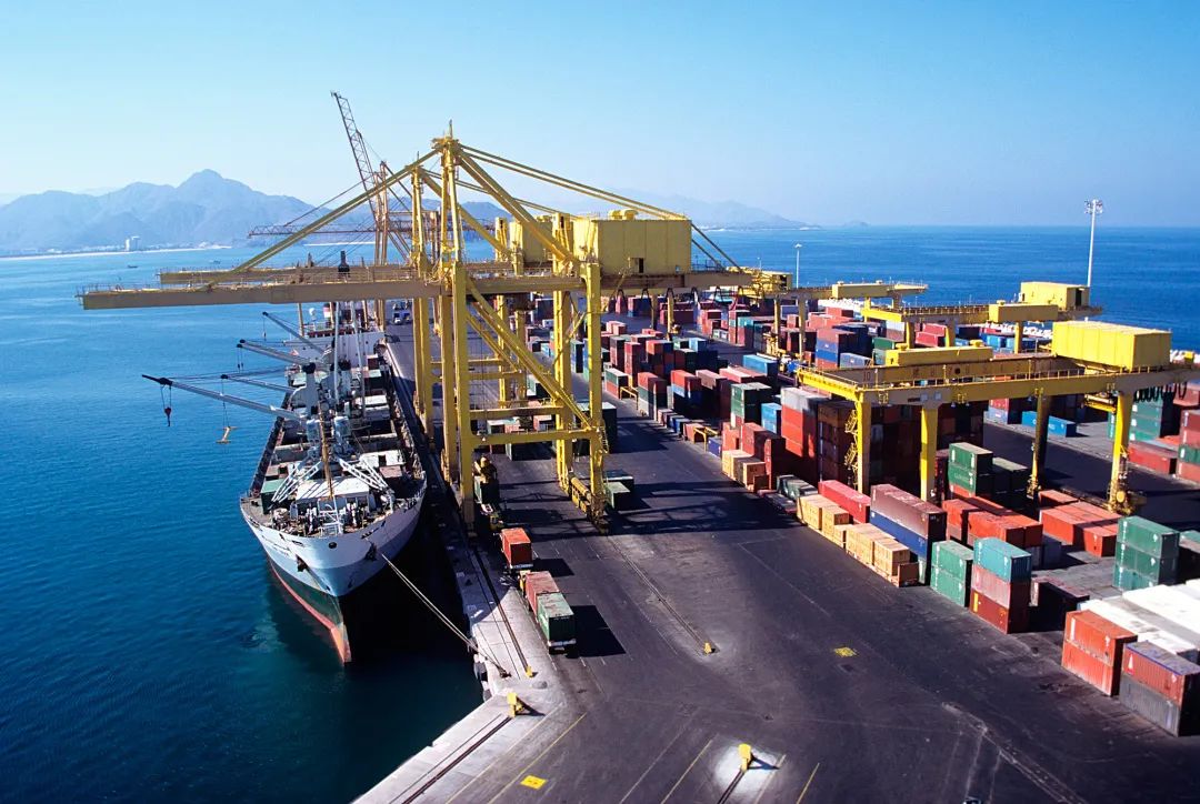 周闻世界｜多国罢工潮对全球生产和供应链产生了诸多负面影响……