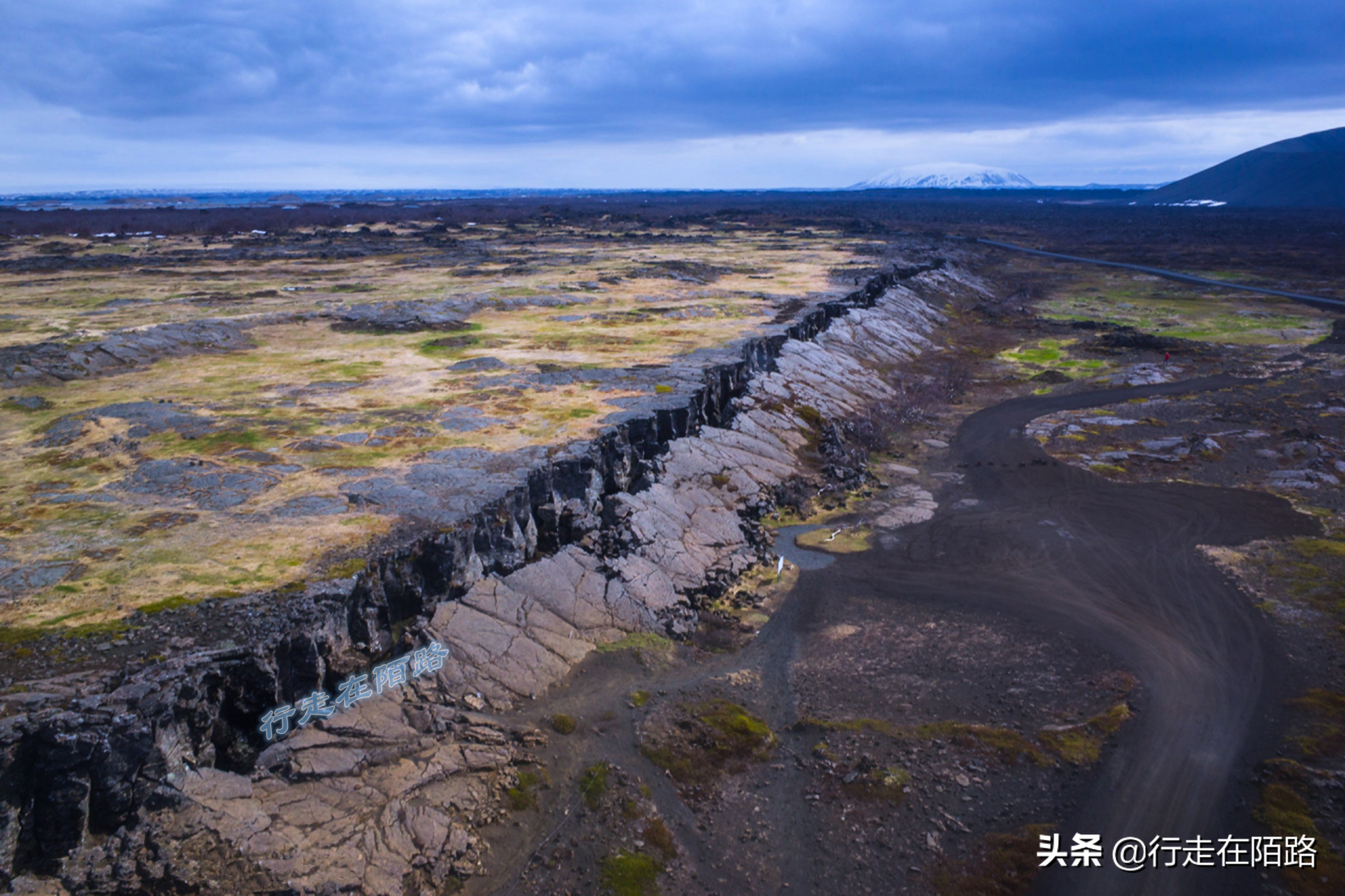 世界杯夏天旅游(冰岛自驾游（下）：看极光吃北极龙虾，火山温泉洞里能泡澡)