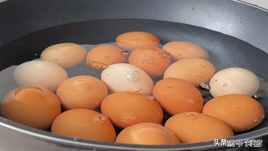 卤蛋怎么做（卤鸡蛋这样做太好吃了鲜香入味做法简单）