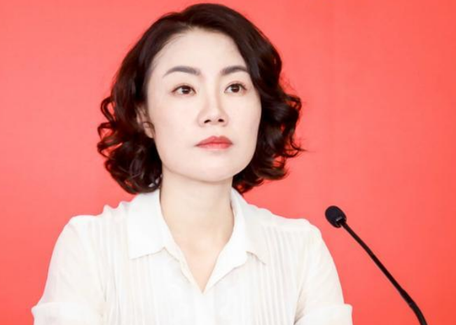 朱旭：2016年进万科，年薪849万，年终奖1000万，如今46岁仍未婚