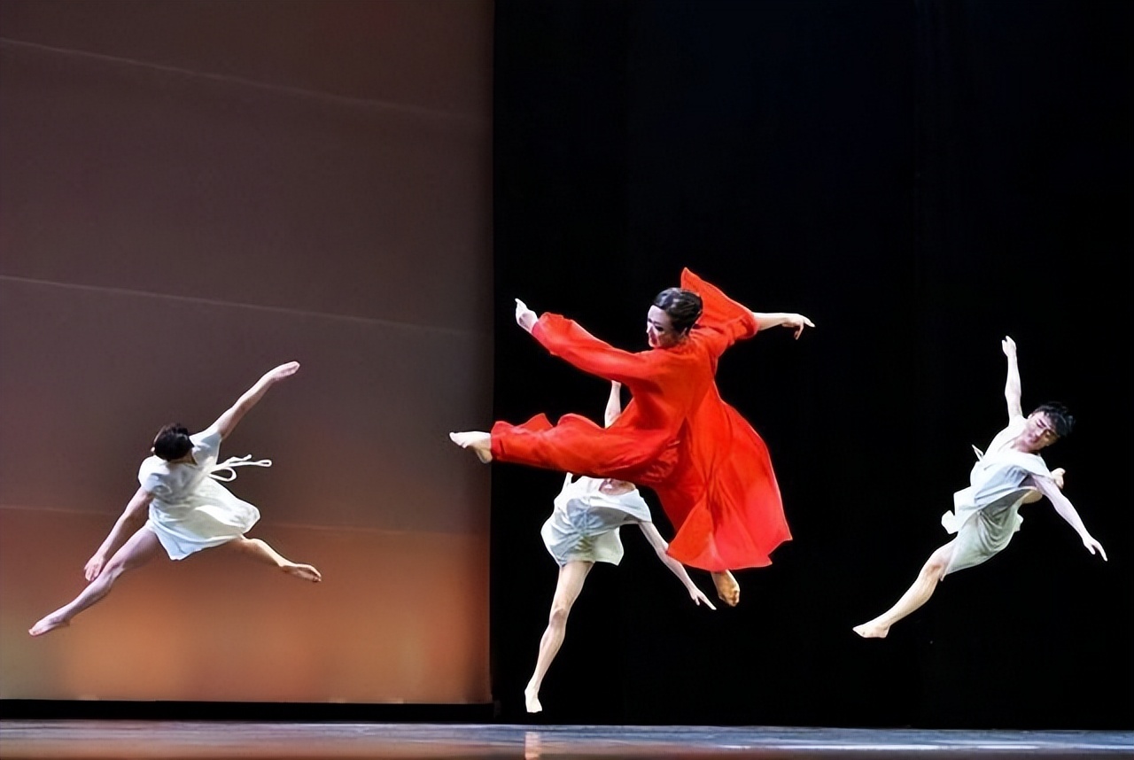 同为军艺出身，这12个女星命运不同：有人视后大满贯，有人被唾弃