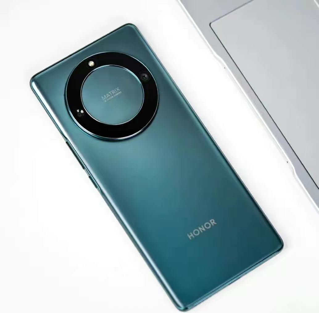 荣耀又有一款新千元机,畅玩40 plus真机曝光,双曲面设计