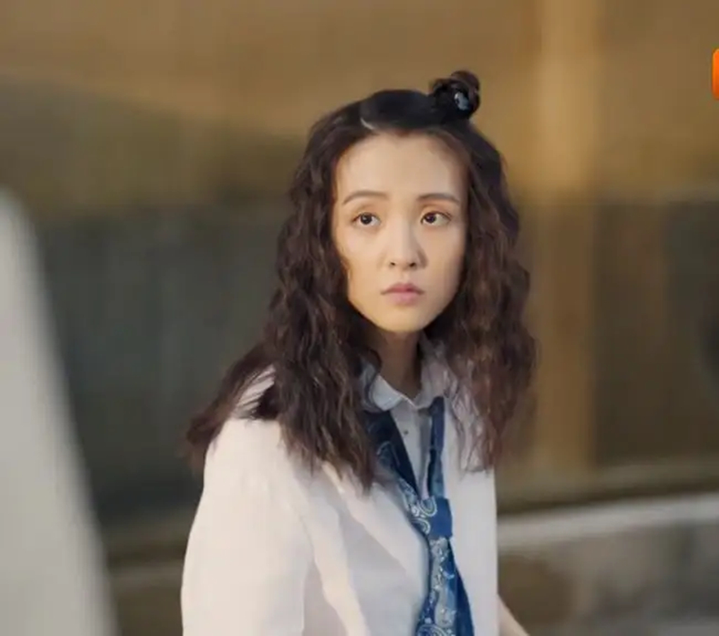 刚出道惊为天人，红了却灵气全无，娱乐圈就这么毁美人？