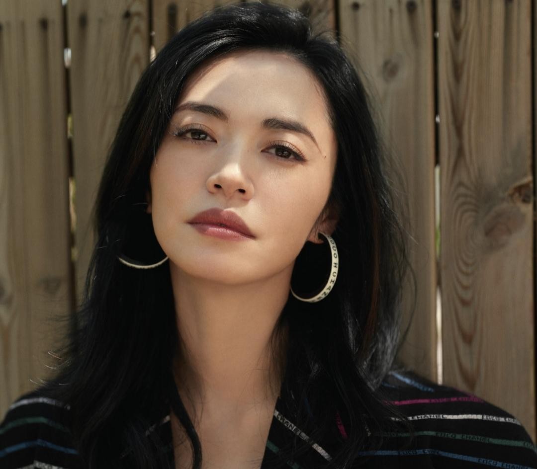 越老越有魅力的女明星，我只服这12位！连鱼尾纹都充满着女人味