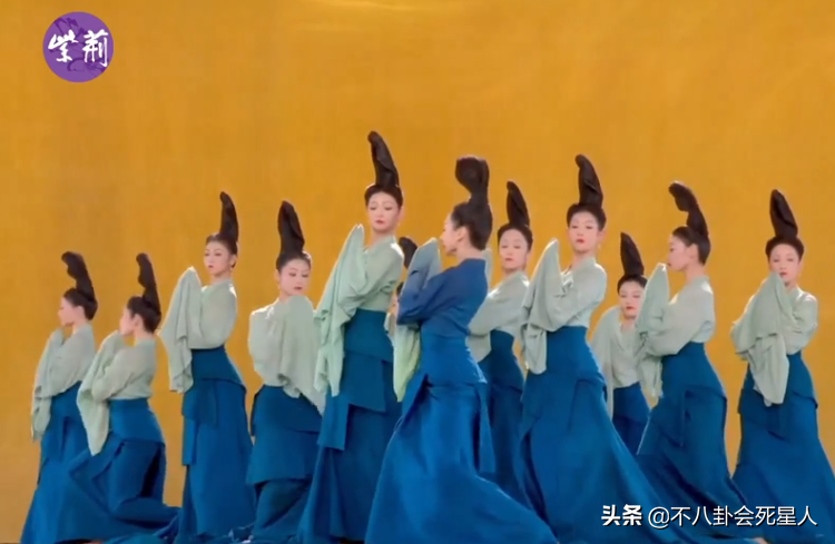 香港回归晚会落幕！刘德华老了、陈伟霆脸胖，成龙神采奕奕