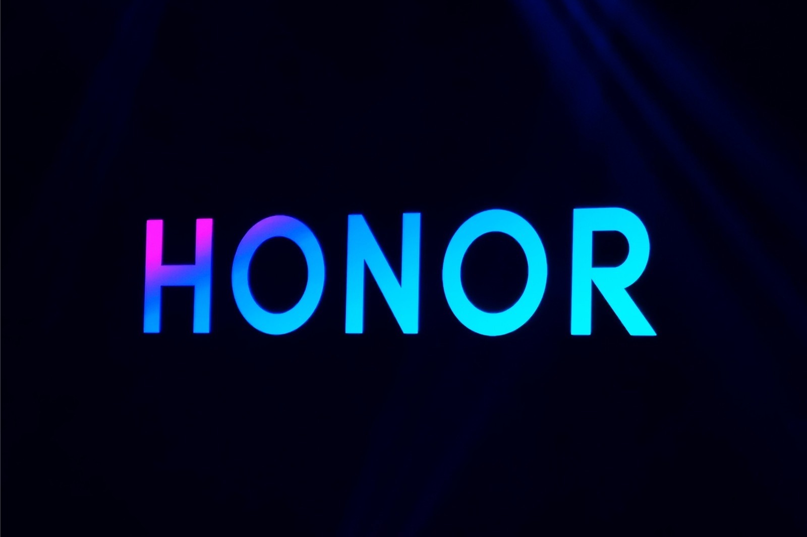 荣耀手机高性价比推荐:最低至1299,八款机型,任你选择!