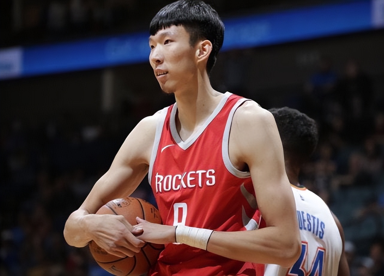 中国男篮有哪些打过nba(中国球员谁在NBA赚钱最多？周琦132万，那大郅姚明易建联呢)