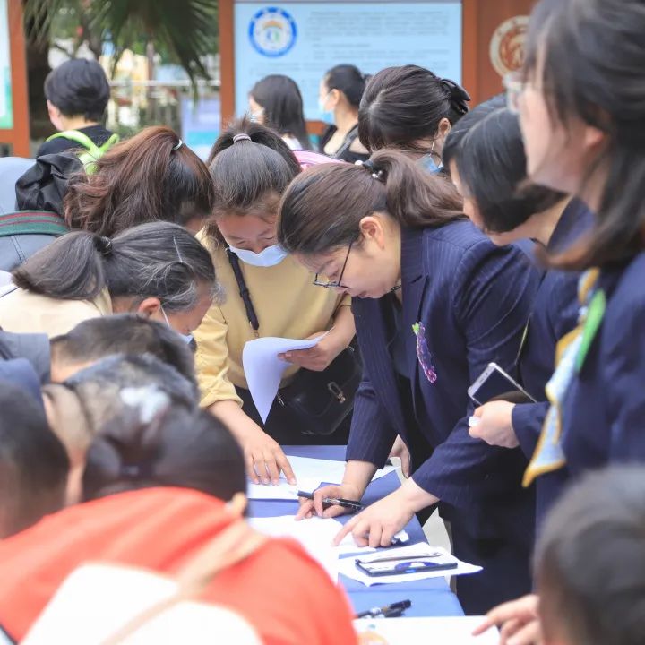 “我和南小零距离”一一记2022春南湖小学幼小衔接主题活动