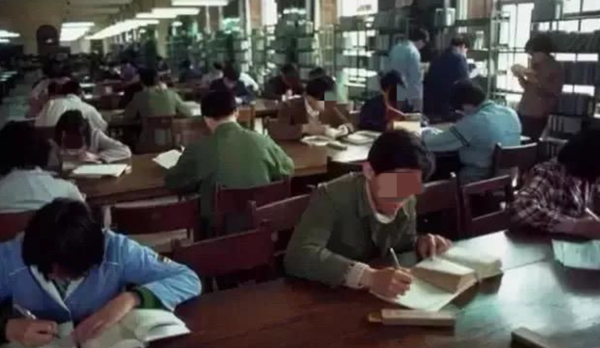 2009年，江西一“高考状元”因抢银行被判10年，出狱后又考上985