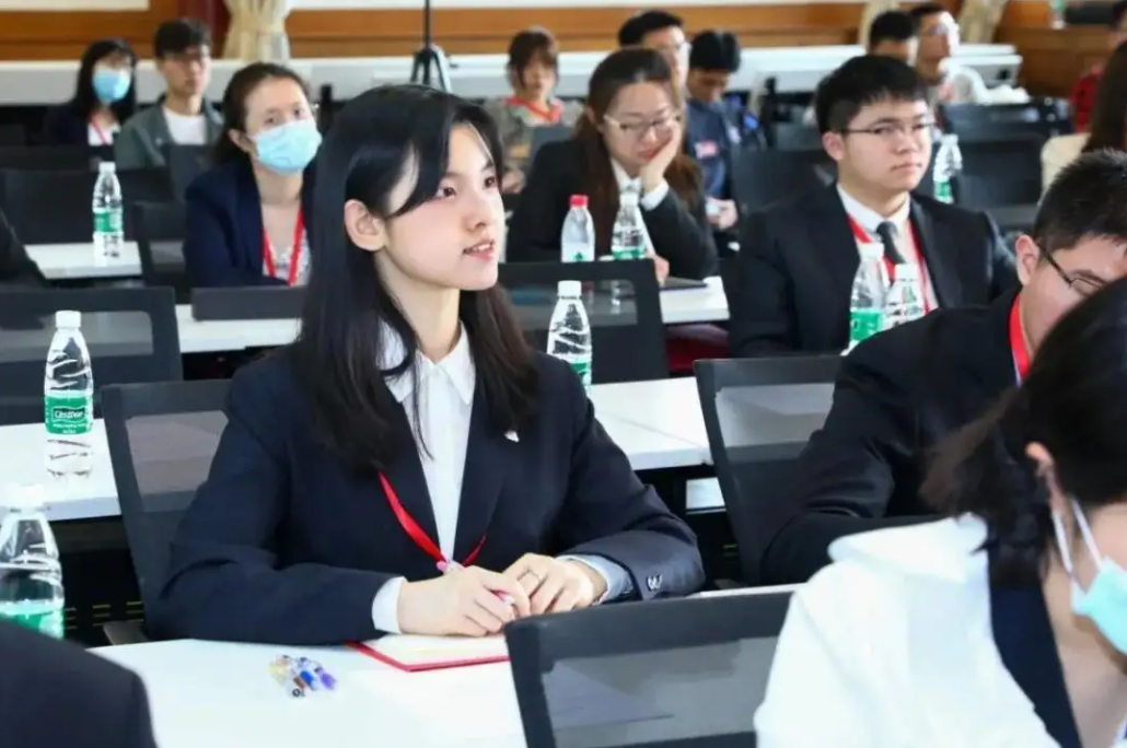 读4年本科要花多少钱？大概需要这个数，普通家庭很有压力