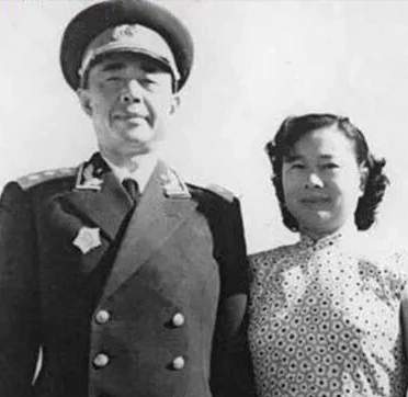 盘点1955年授衔的十位国军起义将领，三位上将军衔，最低也是少将