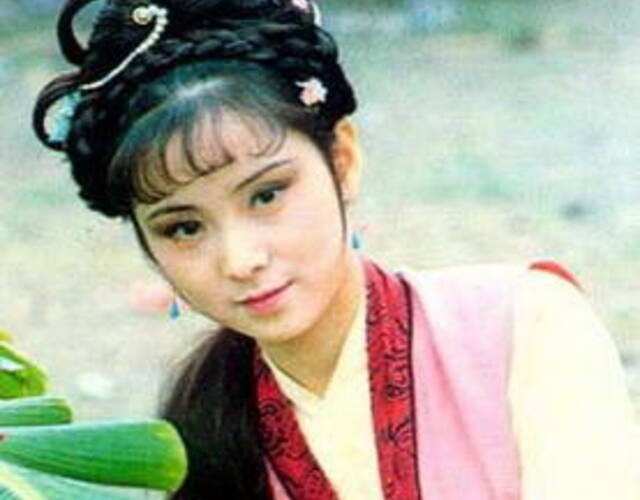 54岁《红楼梦》晴雯近况，替夫还债千万！泪崩自述丈夫死后租房住