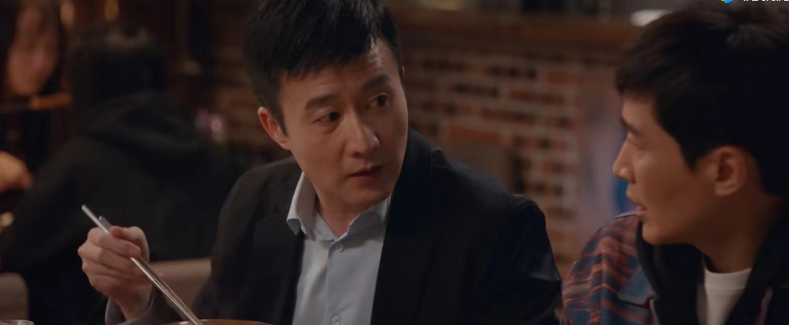 《林深见鹿》岳旸很抢戏，小人物的形象深入人心，让靳东更显尴尬