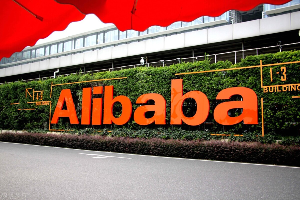 阿里大牛耗时半年完成的Python漫画，全彩PDF开放下载