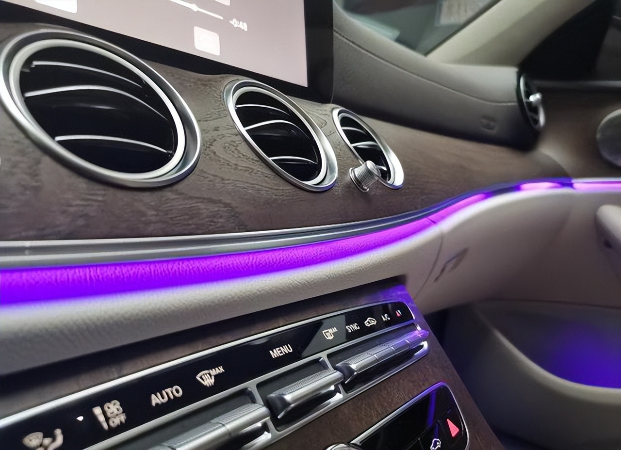 48万提了辆奔驰E300L，开了8990km，车主终于说出真实感受