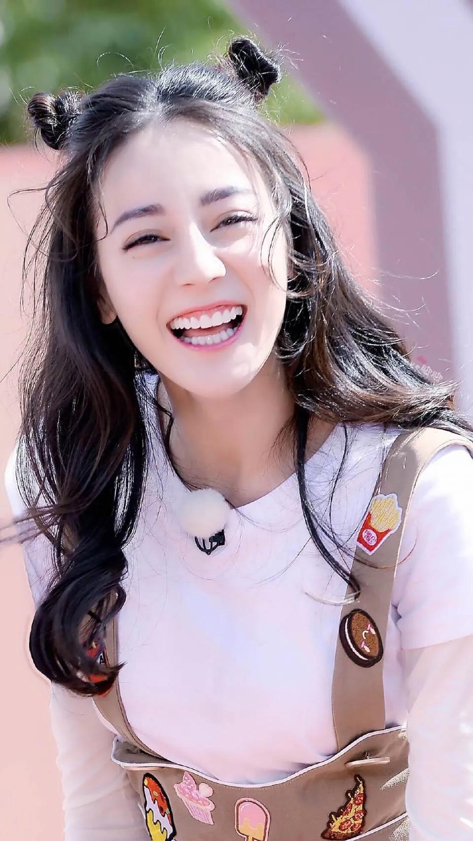 迪丽热巴2022最美靓照，女神总是百变的