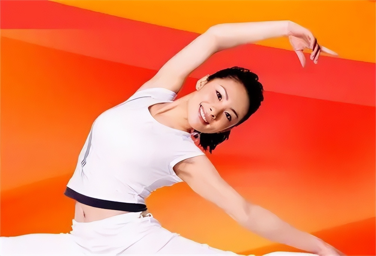 刘璇平衡木冠军怎么好（43岁奥运冠军刘璇近况，嫁入豪门被宠成少女，如今已是霸道女总裁）