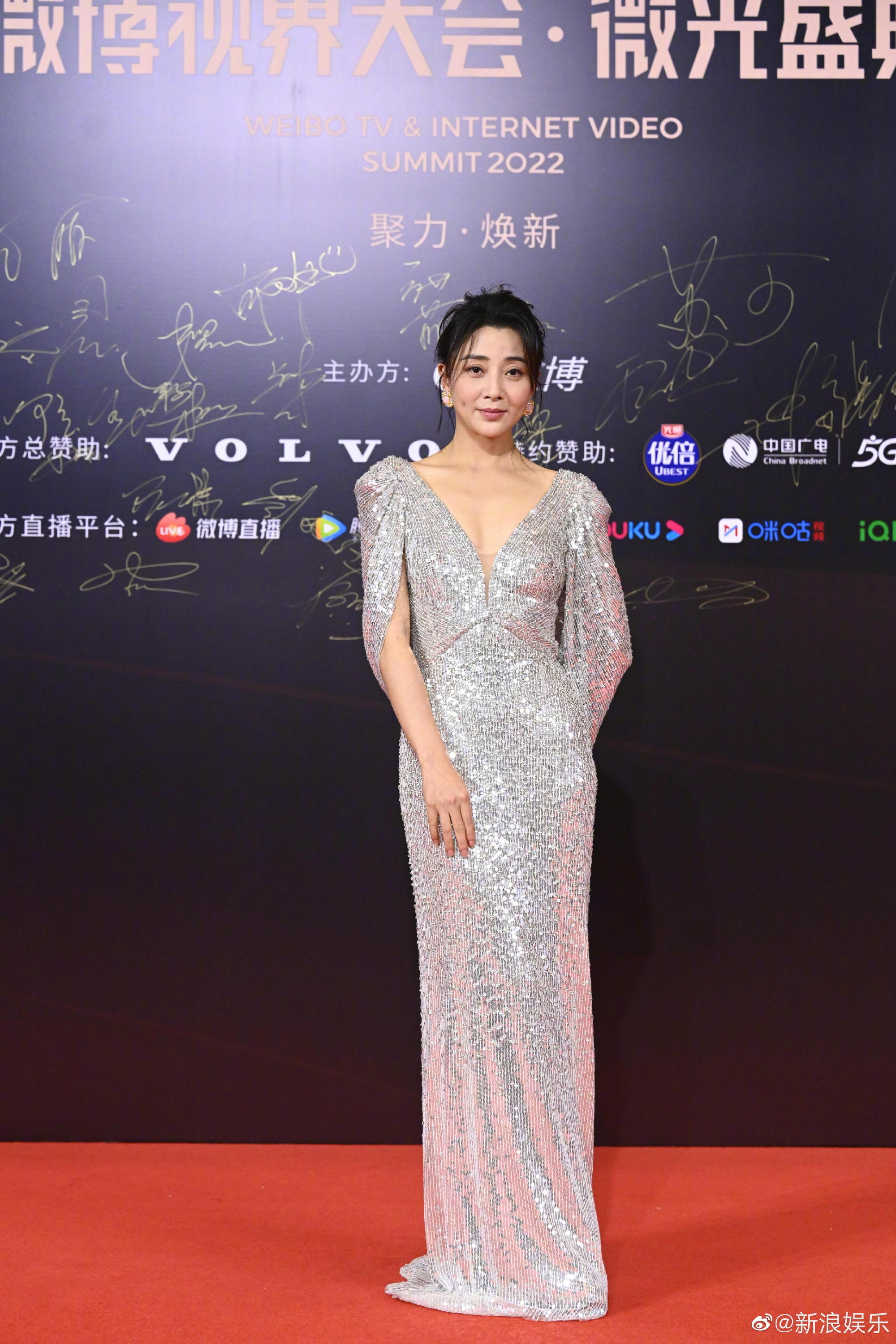 8位女星红毯生图拼真颜,有人又老又丑,有人比精修图还美